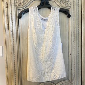 Ladies Bailey/44 White Top Size S NWT